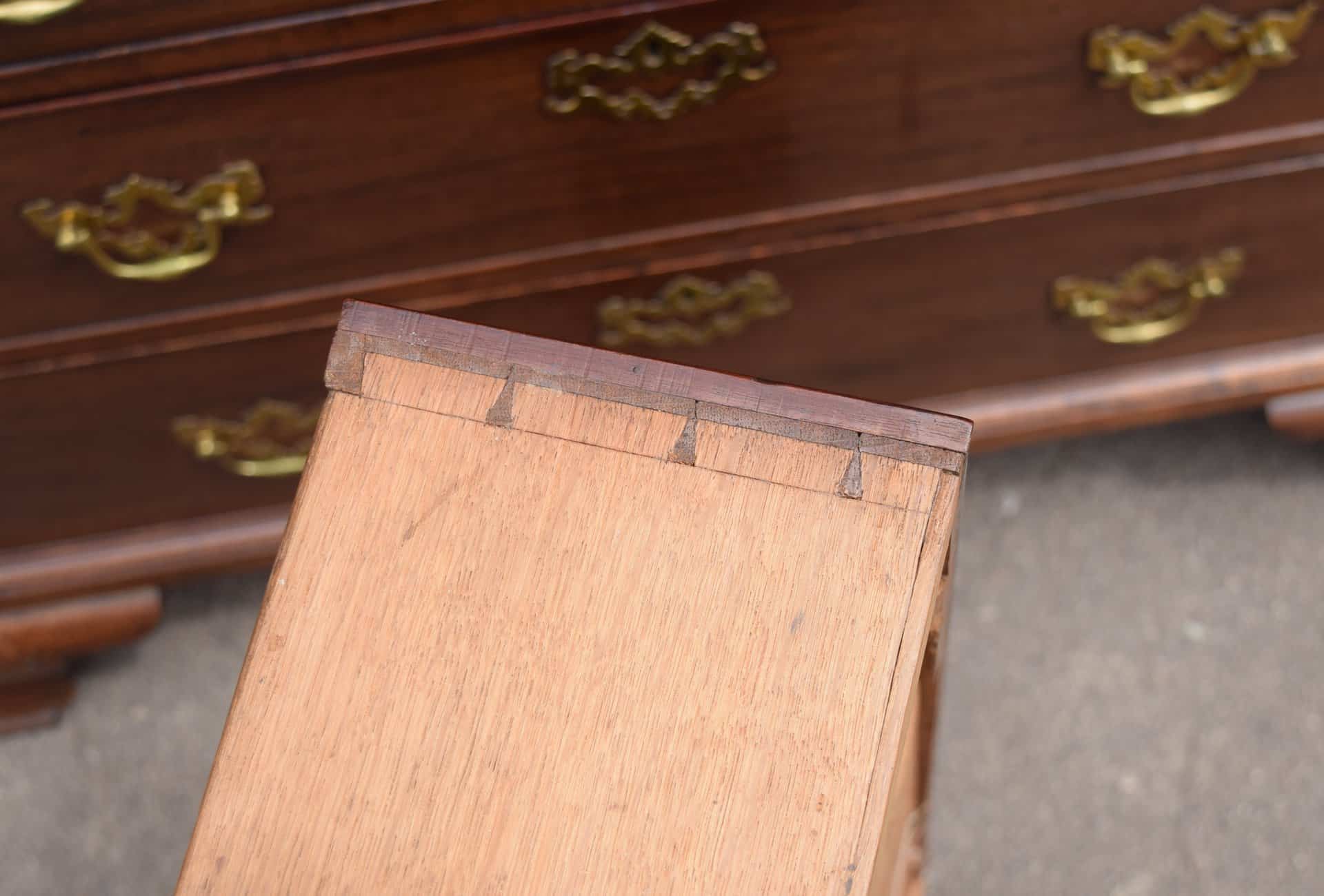 Oak drawers with fine dovetails