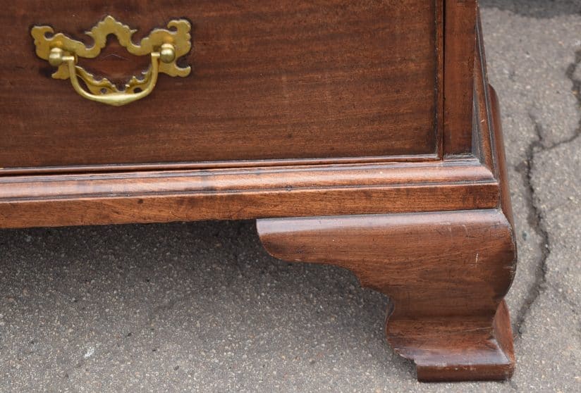 Ogee mahogany bracket foot